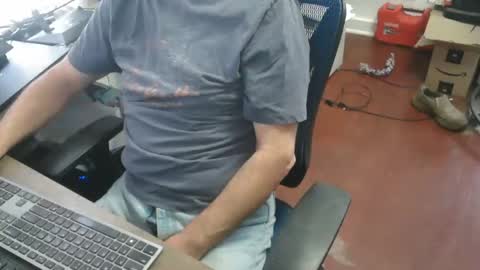 woodworker6473 online show from 02-24-26, 01:42