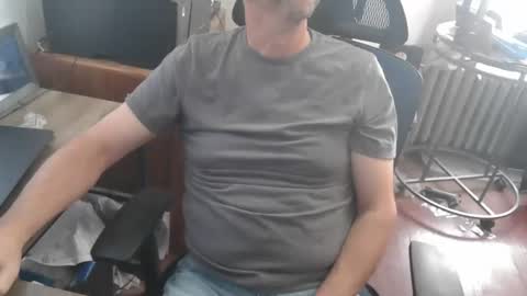 woodworker6473 online show from 02-26-26, 01:43