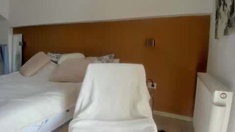 Wolfie online show from 10-21-25, 07:31