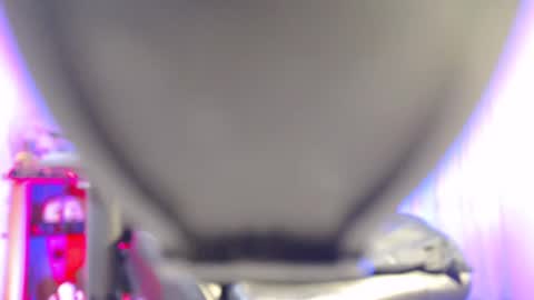 Snapshot of woondeer17 chatting on 02-05-25, 06:35 Woondeer online show from 02-05-25, 06:35