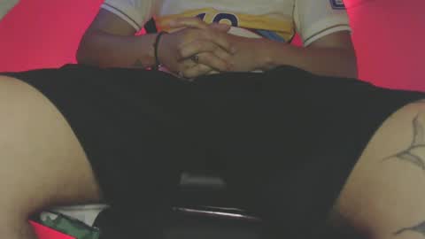 Snapshot of woondeer17 chatting on 09-30-25, 02:27 Woondeer online show from 09-30-25, 02:27