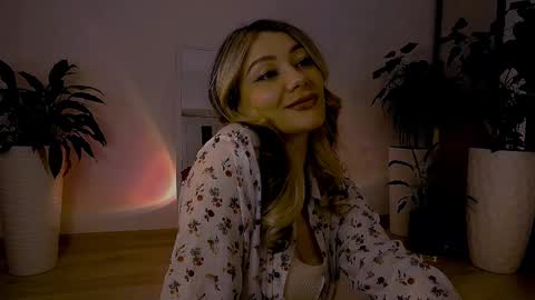 Snapshot of worldsbaby chatting on 02-13-25, 10:22 worldsbaby online show from 02-13-25, 10:22