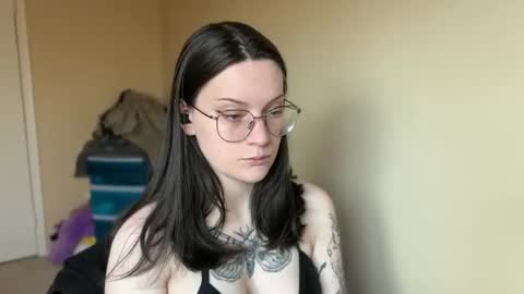 Lucina online show from 02-10-25, 06:13