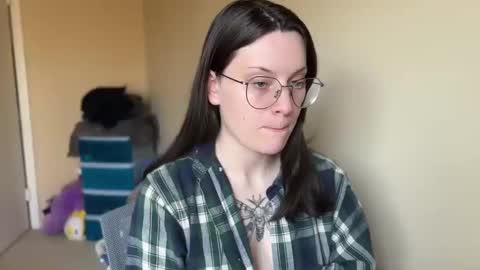 Lucina online show from 02-24-25, 06:26