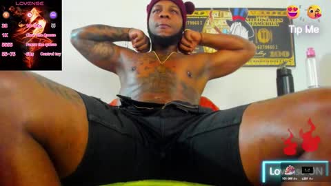 Snapshot of wotton_17 chatting on 10-15-25, 07:25 Cristofer online show from 10-15-25, 07:25