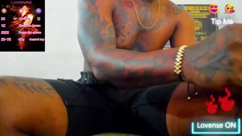 Snapshot of wotton_17 chatting on 10-26-25, 03:29 Cristofer online show from 10-26-25, 03:29