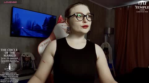 Snapshot of wounded_goddess chatting on 10-07-25, 05:37 Goddess Sophy online show from 10-07-25, 05:37