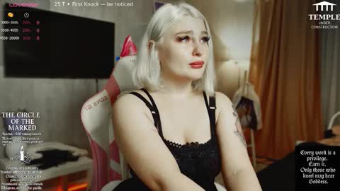 Snapshot of wounded_goddess chatting on 10-14-25, 07:47 Goddess Sophy online show from 10-14-25, 07:47