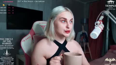 Snapshot of wounded_goddess chatting on 11-12-25, 06:19 Goddess Sophy online show from 11-12-25, 06:19