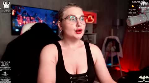 Snapshot of wounded_goddess chatting on 11-26-25, 05:58 Goddess Sophy online show from 11-26-25, 05:58