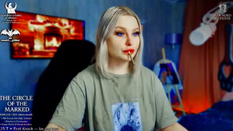 Snapshot of wounded_goddess chatting on 02-08-26, 06:17 Goddess Sophy online show from 02-08-26, 06:17