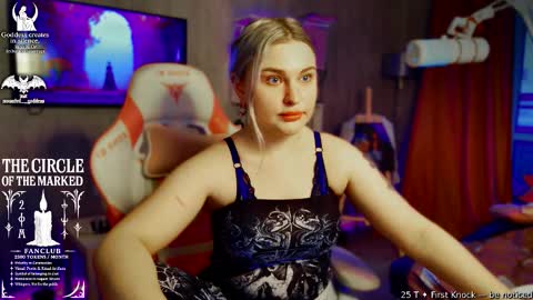 Snapshot of wounded_goddess chatting on 02-24-26, 05:05 Goddess Sophy online show from 02-24-26, 05:05