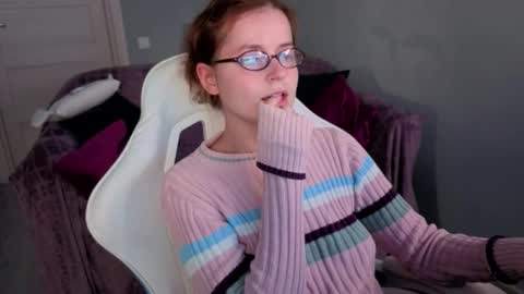 Rebecy online show from 09-21-25, 01:57