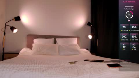 Liza online show from 12-17-25, 01:55