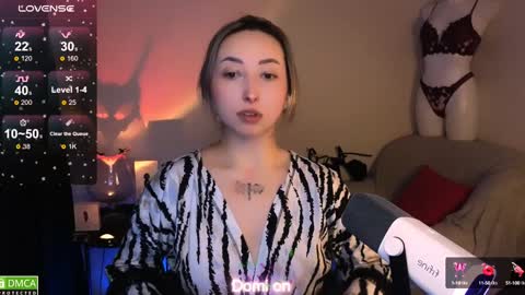 Snapshot of wow_sue chatting on 01-20-25, 02:11 Sue online show from 01-20-25, 02:11