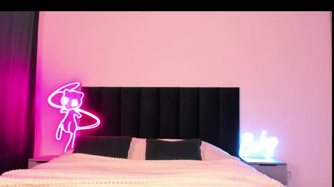 Emi online show from 02-14-25, 04:04