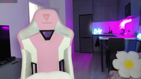 Emi online show from 01-06-26, 05:05