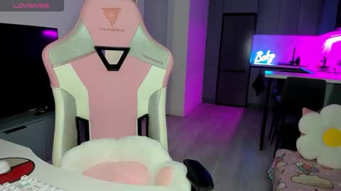 Emi online show from 01-14-26, 05:07