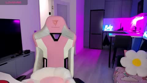 Emi online show from 02-11-26, 04:06