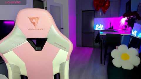 Emi online show from 02-22-26, 04:02