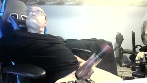 Snapshot of wowsers2022 chatting on 11-01-25, 10:06 wowsers2022 online show from 11-01-25, 10:06