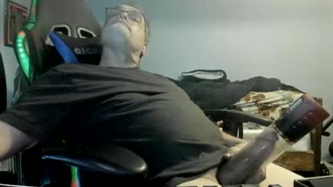 Snapshot of wowsers2022 chatting on 11-20-25, 07:24 wowsers2022 online show from 11-20-25, 07:24