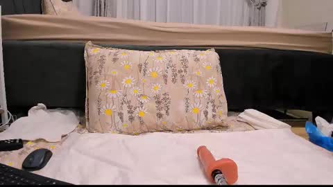 Snapshot of wowsquirt chatting on 03-11-25, 06:32 online show from 03-11-25, 06:32