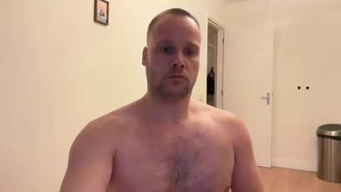 Snapshot of wsvogel chatting on 10-27-25, 07:40 joejoe online show from 10-27-25, 07:40