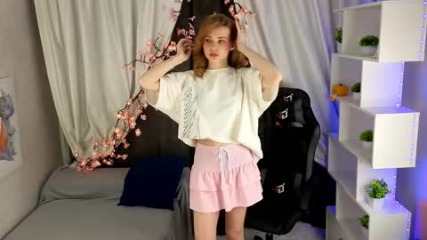 Lily online show from 04-24-26, 05:21