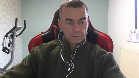 Snapshot of wxdj chatting on 11-09-25, 08:45 RealBoy online show from 11-09-25, 08:45