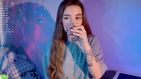 Snapshot of wxiuixw chatting on 12-07-24, 05:48 Sonya online show from 12-07-24, 05:48