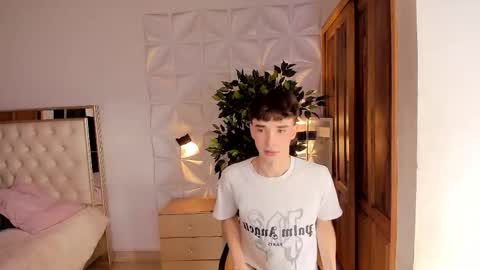 wyatt online show from 11-06-25, 07:59