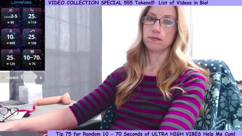 Snapshot of wynfreya chatting on 12-13-24, 06:16 Wyn online show from 12-13-24, 06:16