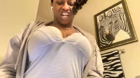 Snapshot of wynterheat chatting on 02-10-26, 06:12 Wynter Heat online show from 02-10-26, 06:12