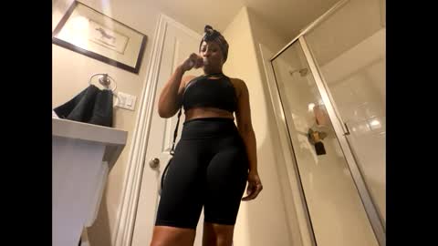 Snapshot of wynterheat chatting on 03-01-26, 09:39 Wynter Heat online show from 03-01-26, 09:39