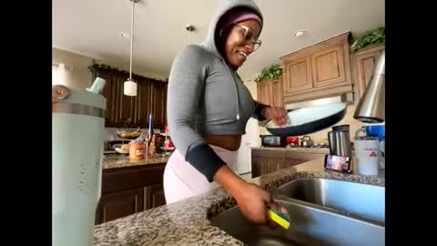 Snapshot of wynterheat chatting on 03-02-26, 09:32 Wynter Heat online show from 03-02-26, 09:32