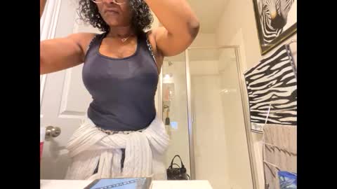 Snapshot of wynterheat chatting on 03-11-26, 02:12 Wynter Heat online show from 03-11-26, 02:12