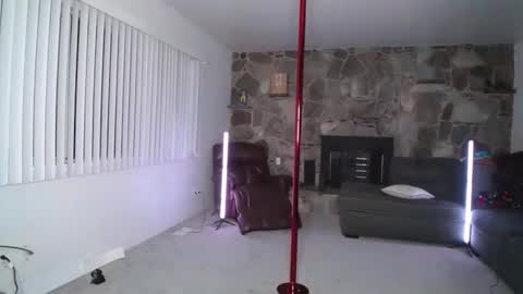 WyTransGal - Aurora online show from 11-19-25, 02:33