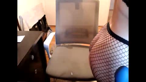 Snapshot of x0x0ta chatting on 11-16-25, 11:05 FunCpl online show from 11-16-25, 11:05