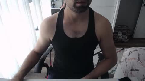 Snapshot of x_____0_____x chatting on 09-16-25, 12:17 Mr. Lonely online show from 09-16-25, 12:17