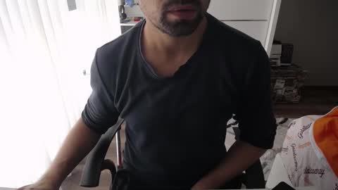 Snapshot of x_____0_____x chatting on 10-04-25, 11:41 Mr. Lonely online show from 10-04-25, 11:41