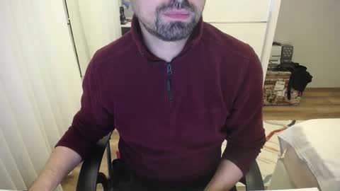 Snapshot of x_____0_____x chatting on 10-20-25, 10:54 Mr. Lonely online show from 10-20-25, 10:54