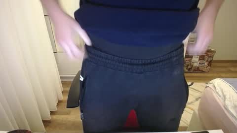 Snapshot of x_____0_____x chatting on 10-30-25, 10:21 Mr. Lonely online show from 10-30-25, 10:21