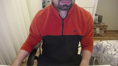 Snapshot of x_____0_____x chatting on 11-02-25, 08:22 Mr. Lonely online show from 11-02-25, 08:22