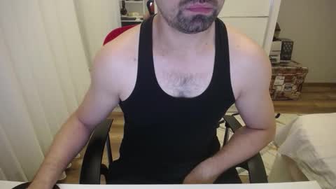 Snapshot of x_____0_____x chatting on 11-23-25, 09:36 Mr. Lonely online show from 11-23-25, 09:36