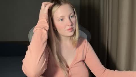 Snapshot of x__ivy_x chatting on 11-12-25, 04:51 eva online show from 11-12-25, 04:51