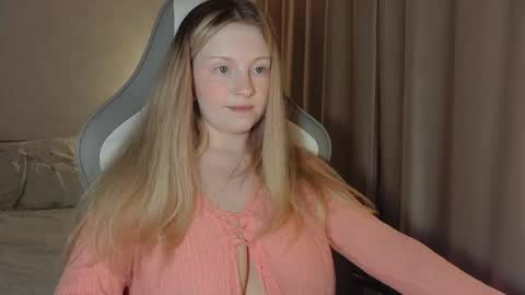 Snapshot of x__ivy_x chatting on 04-28-26, 05:29 eva online show from 04-28-26, 05:29