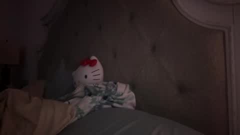 Snapshot of x_dreamgirl_x chatting on 01-26-25, 06:07 Mariah online show from 01-26-25, 06:07