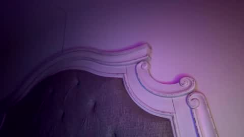 Snapshot of x_dreamgirl_x chatting on 02-14-25, 04:26 Mariah online show from 02-14-25, 04:26