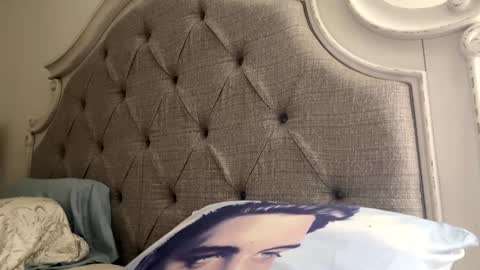 Snapshot of x_dreamgirl_x chatting on 09-12-25, 11:59 Mariah online show from 09-12-25, 11:59